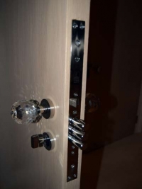 limed-oak-double-bedroom-security-locks