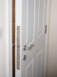 6-panel-wood-grained-door-white